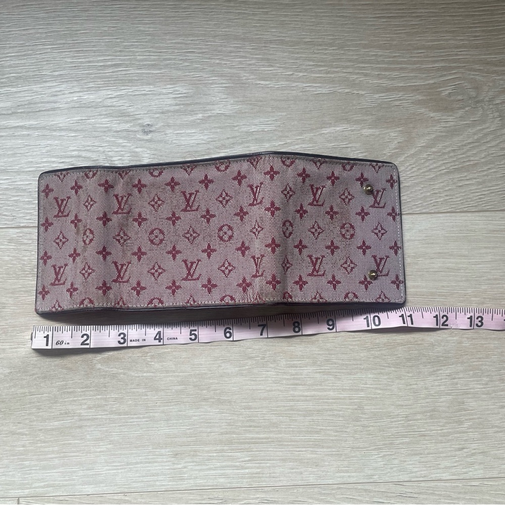 Louis Vuitton Burgundy Monogram Wallet 🤍 - Picture 3 of 14